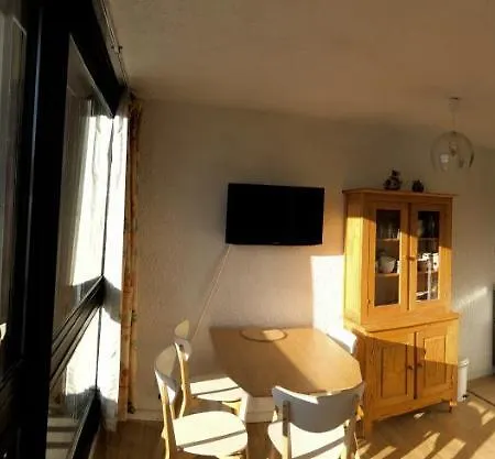 Studio Centre Station. Balcon Sud Avec Jolie Vue Apartment Mont-de-Lans